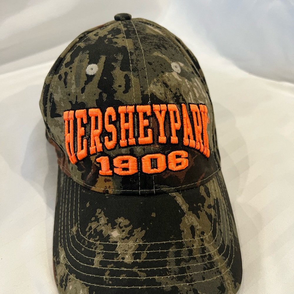 Camouflage Hersheypark 1906 Cap